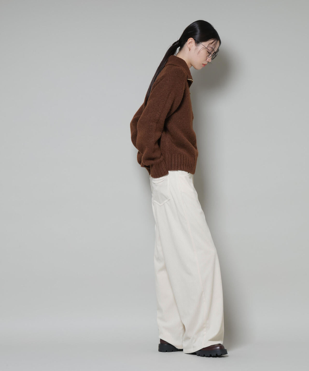 ソフトコーデュロイストレートパンツ