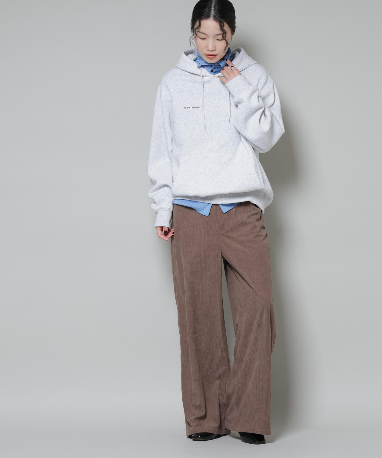 ソフトコーデュロイストレートパンツ