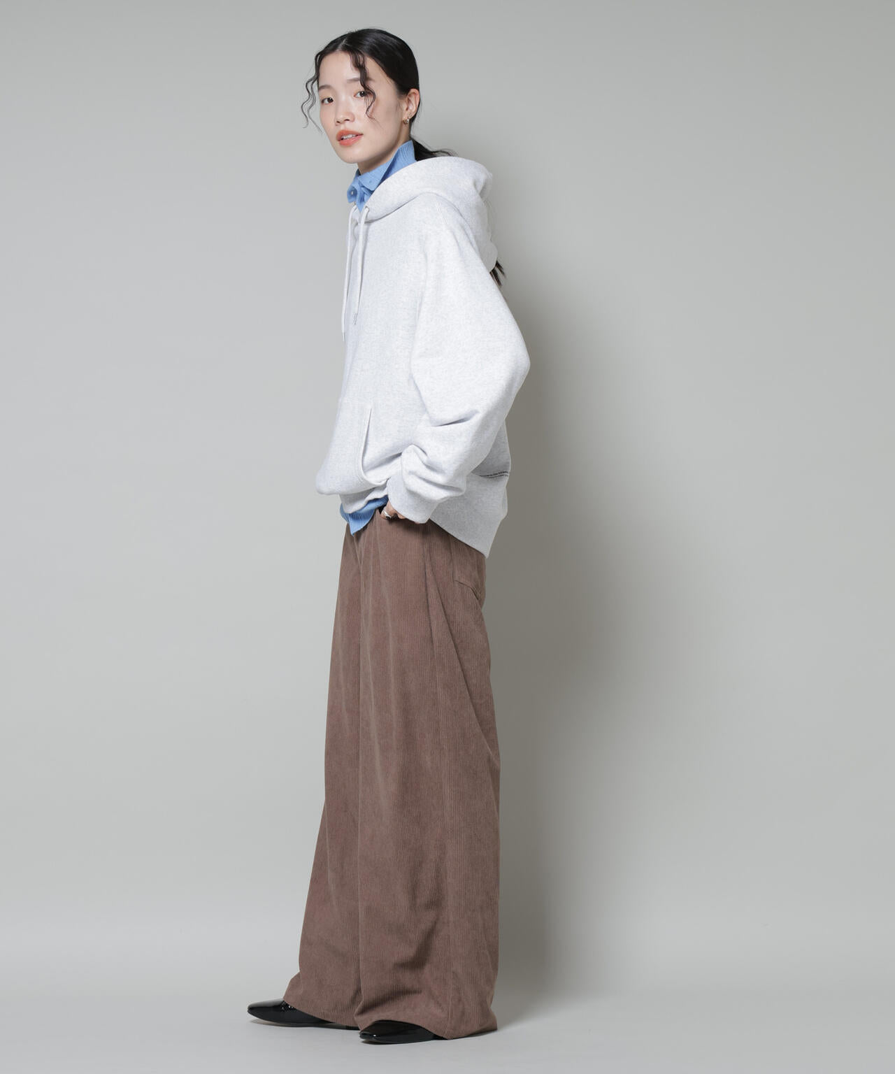 ソフトコーデュロイストレートパンツ