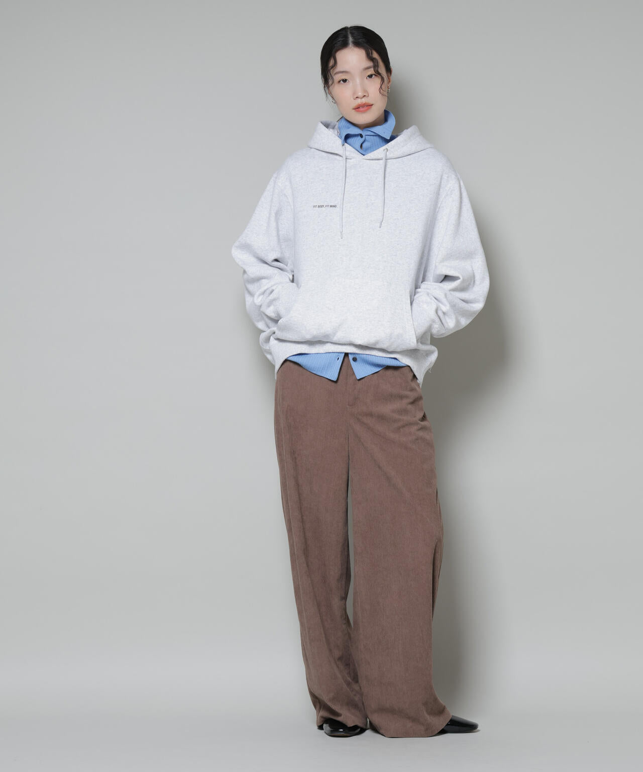ソフトコーデュロイストレートパンツ