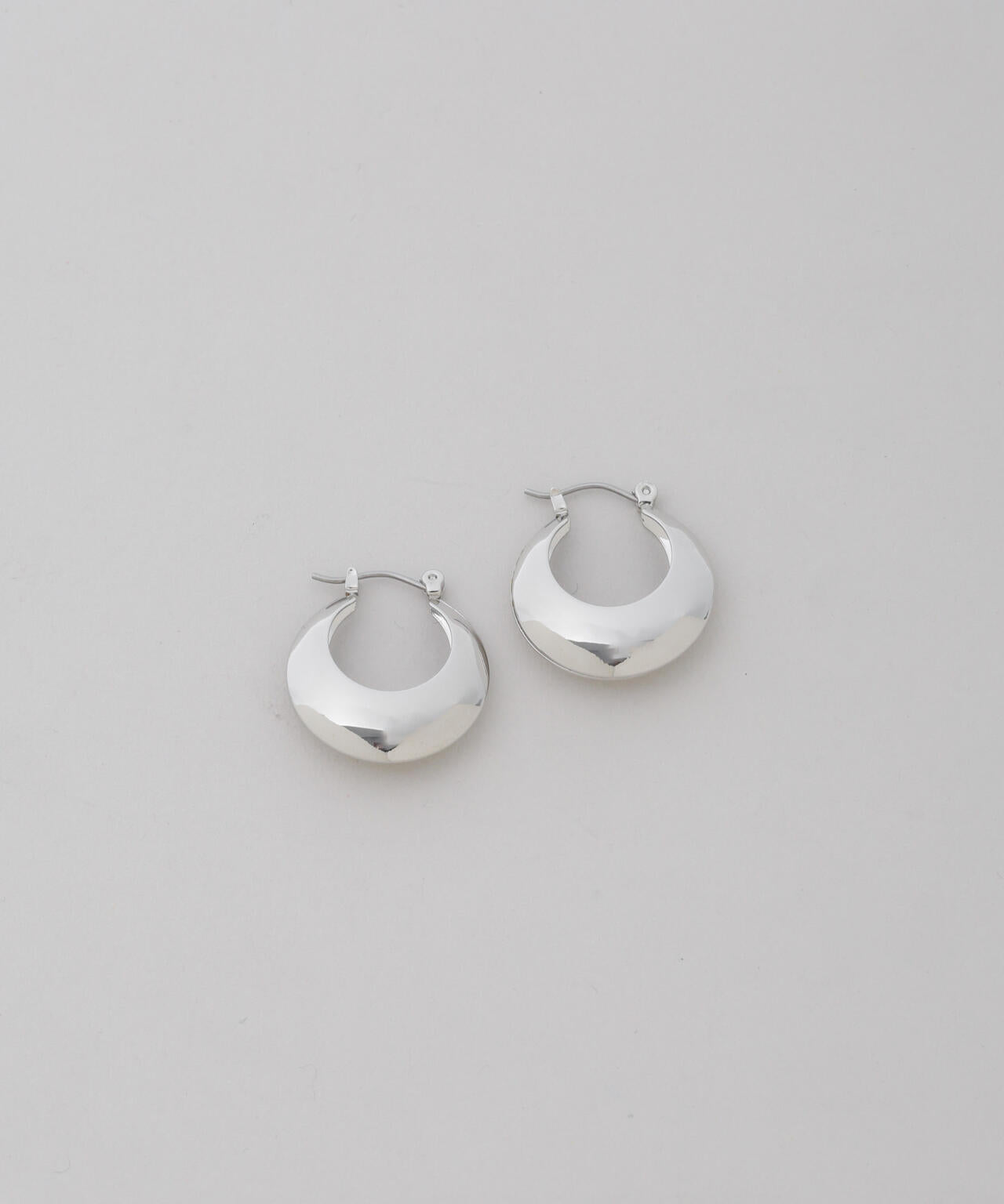 ボリュームフープピアス