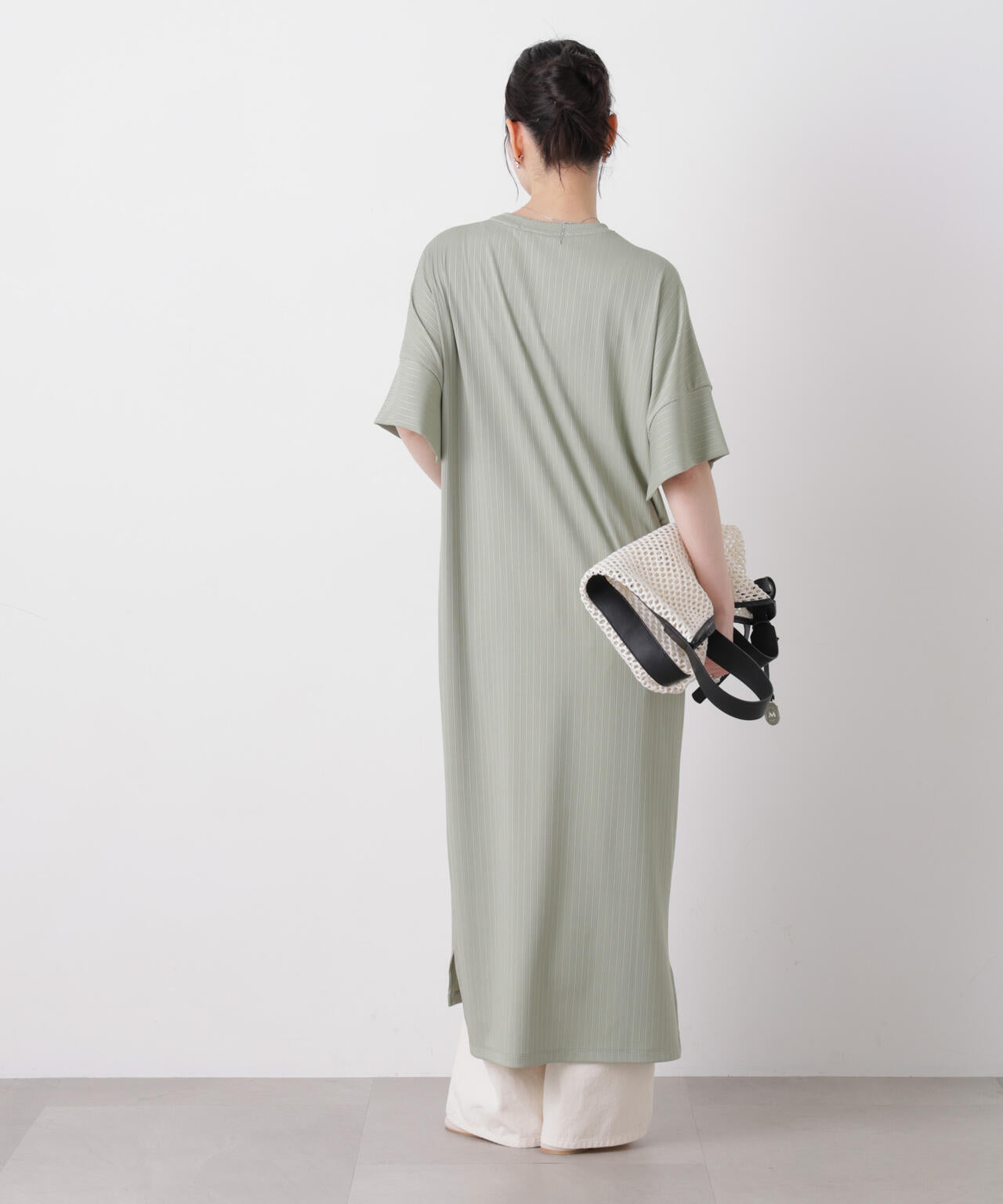 エステルリブカットドロップショルダーワンピース