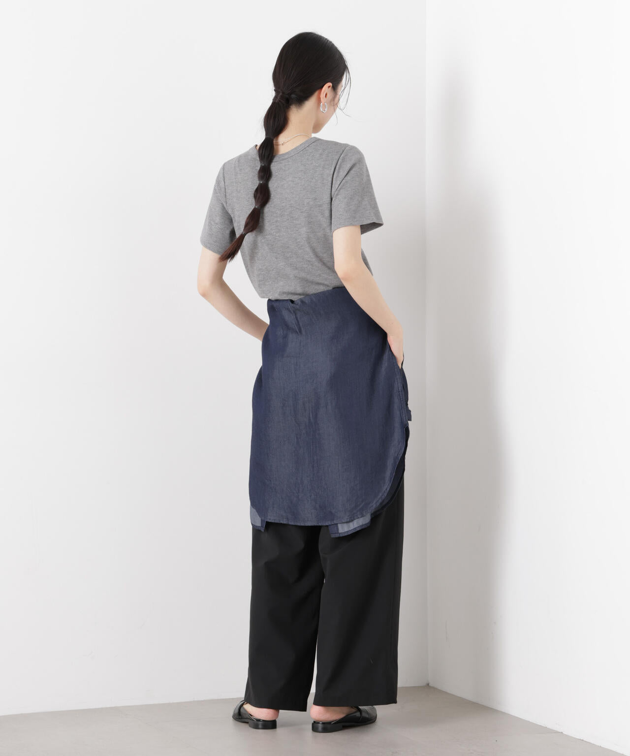 ラメリブカットクルーネックTシャツ