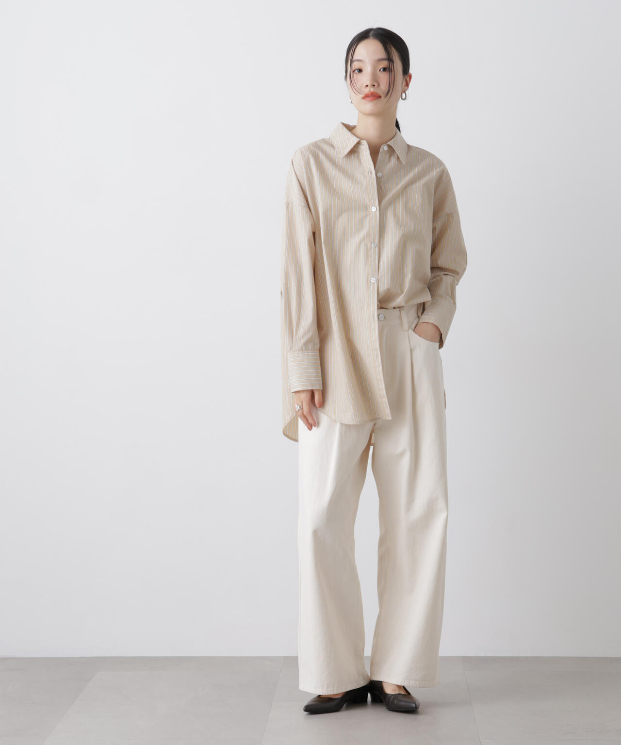 コットンツイルタックワイドパンツ