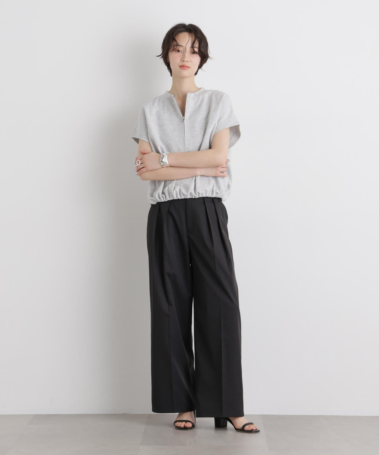 エバークリース加工タックワイドセンタープレスパンツ