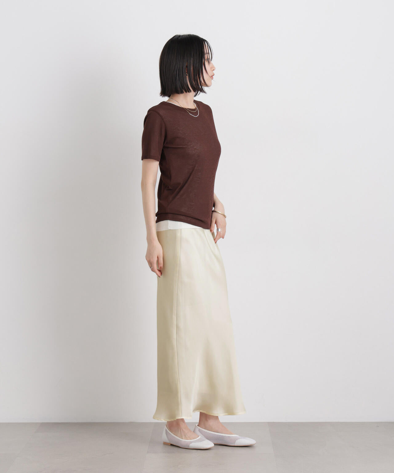 シアーサテンマキシスカート
