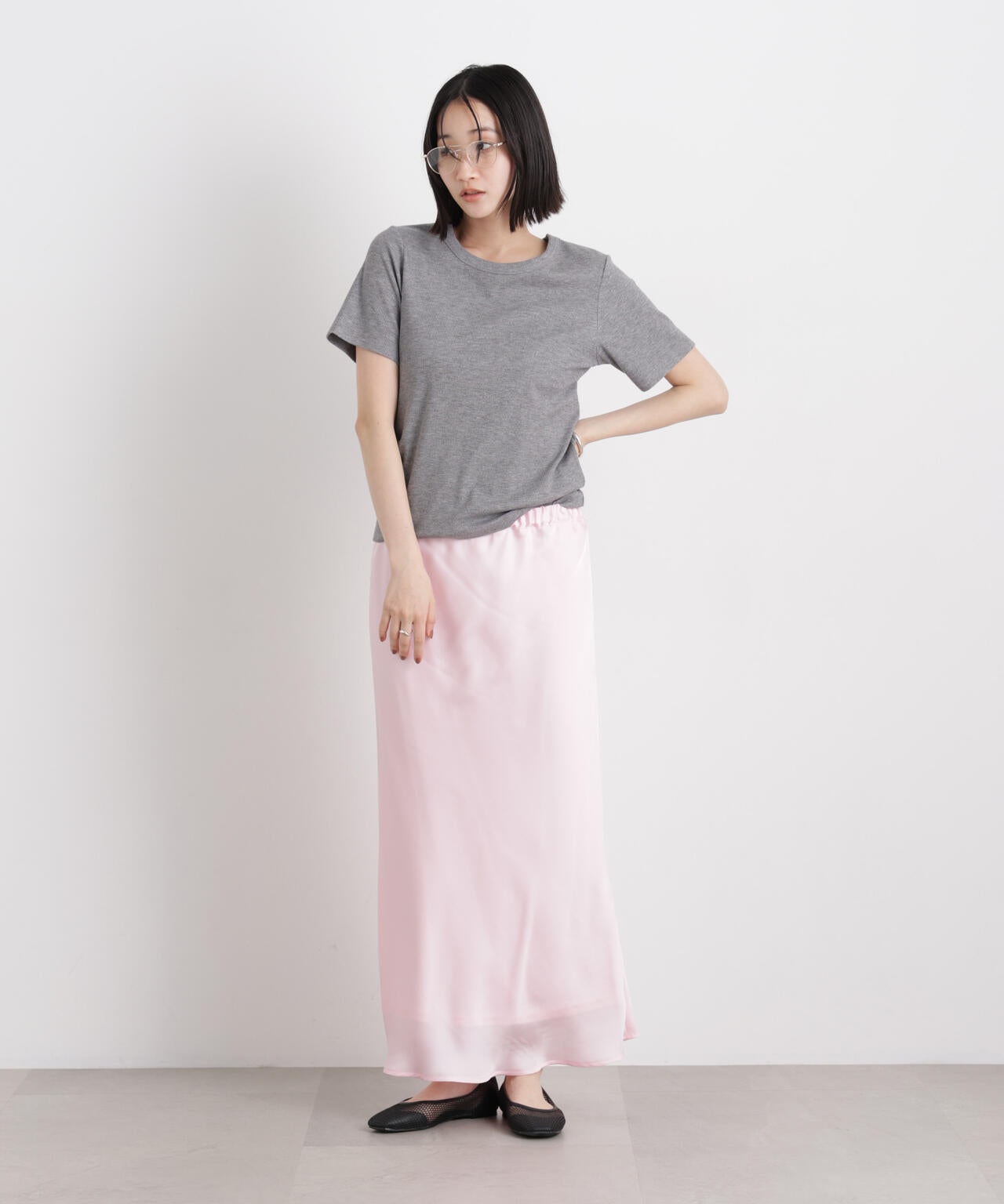 シアーサテンマキシスカート