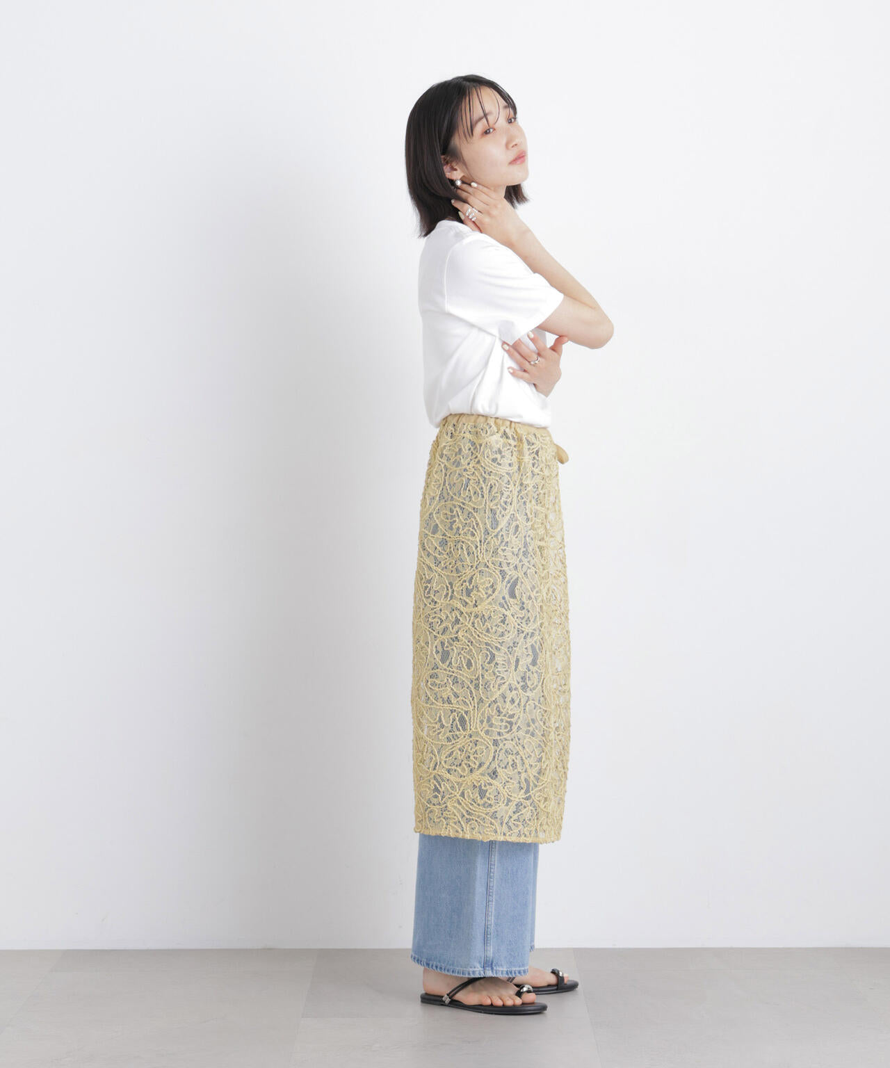 刺繍レースラップスカート