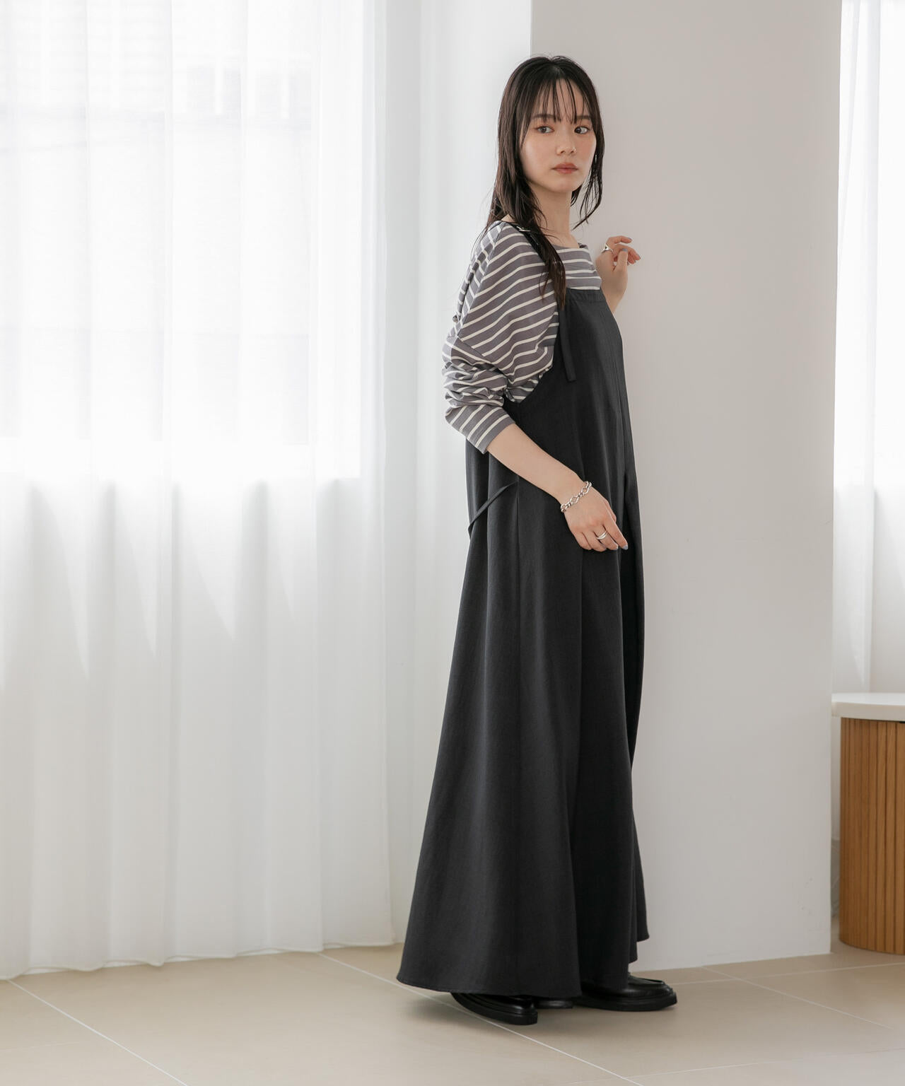 WEB限定/多機能素材 前後2wayショルダーストラップワンピース