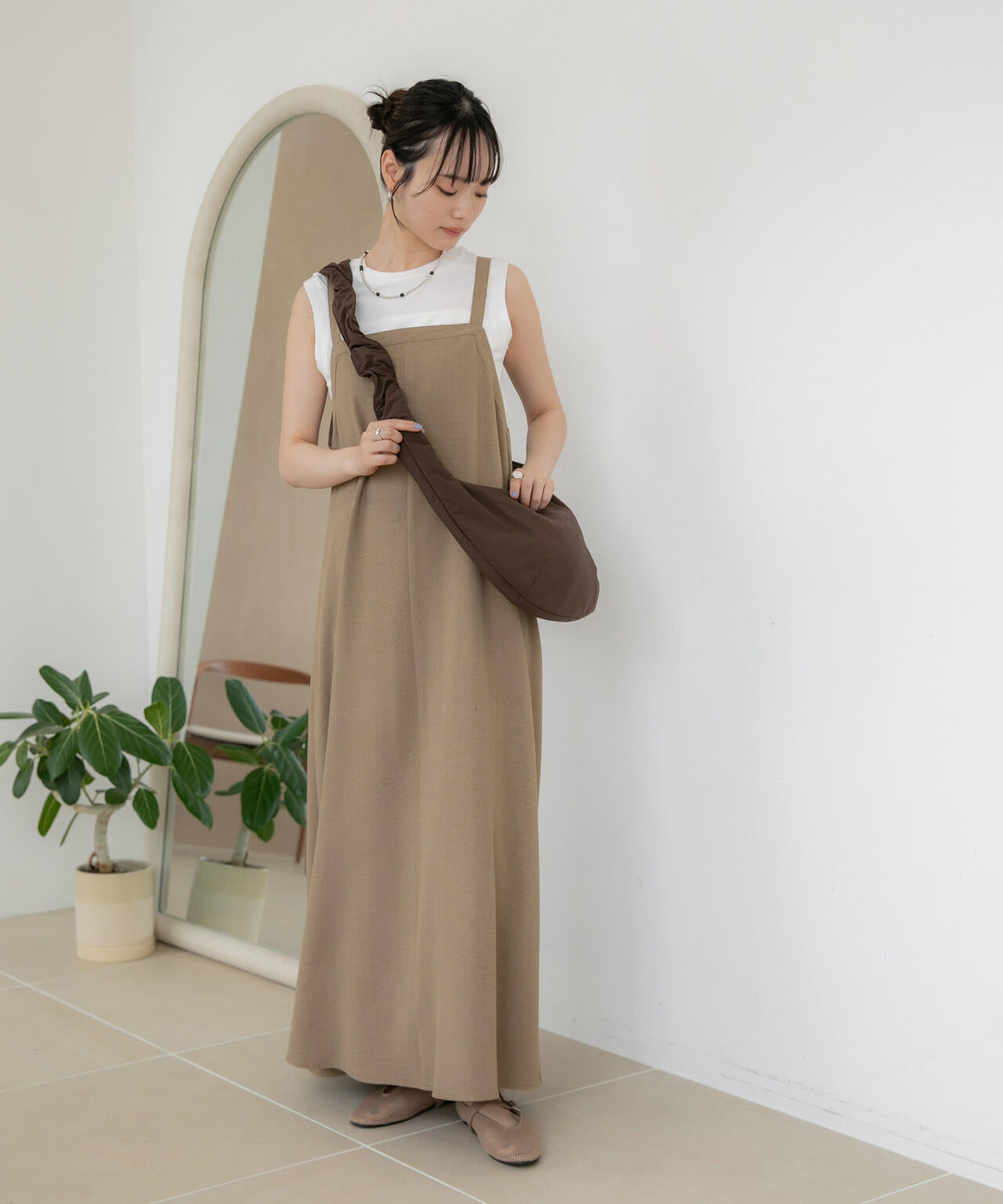 WEB限定/多機能素材 前後2wayショルダーストラップワンピース