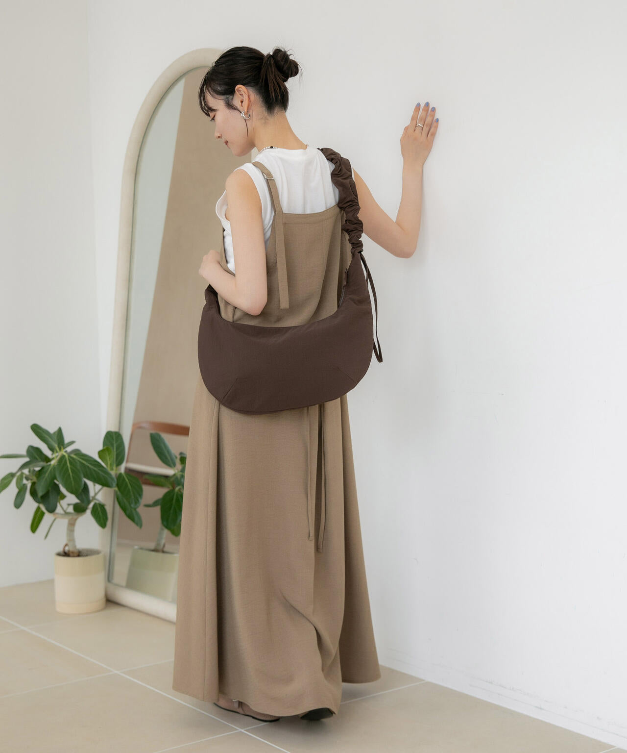 WEB限定/多機能素材 前後2wayショルダーストラップワンピース