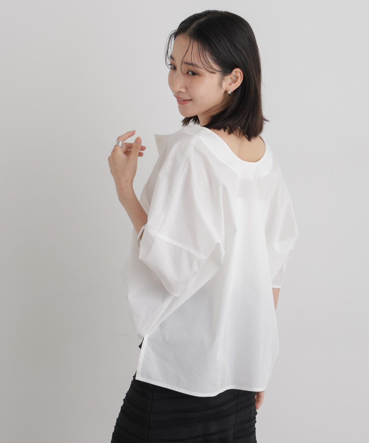 前後2wayバックボタンワイドドロップブラウス
