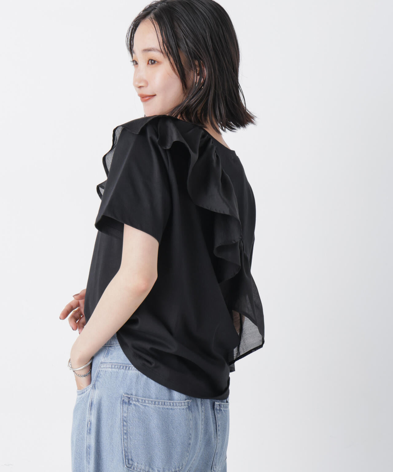 アシンメトリーフリル異素材コンビTシャツ