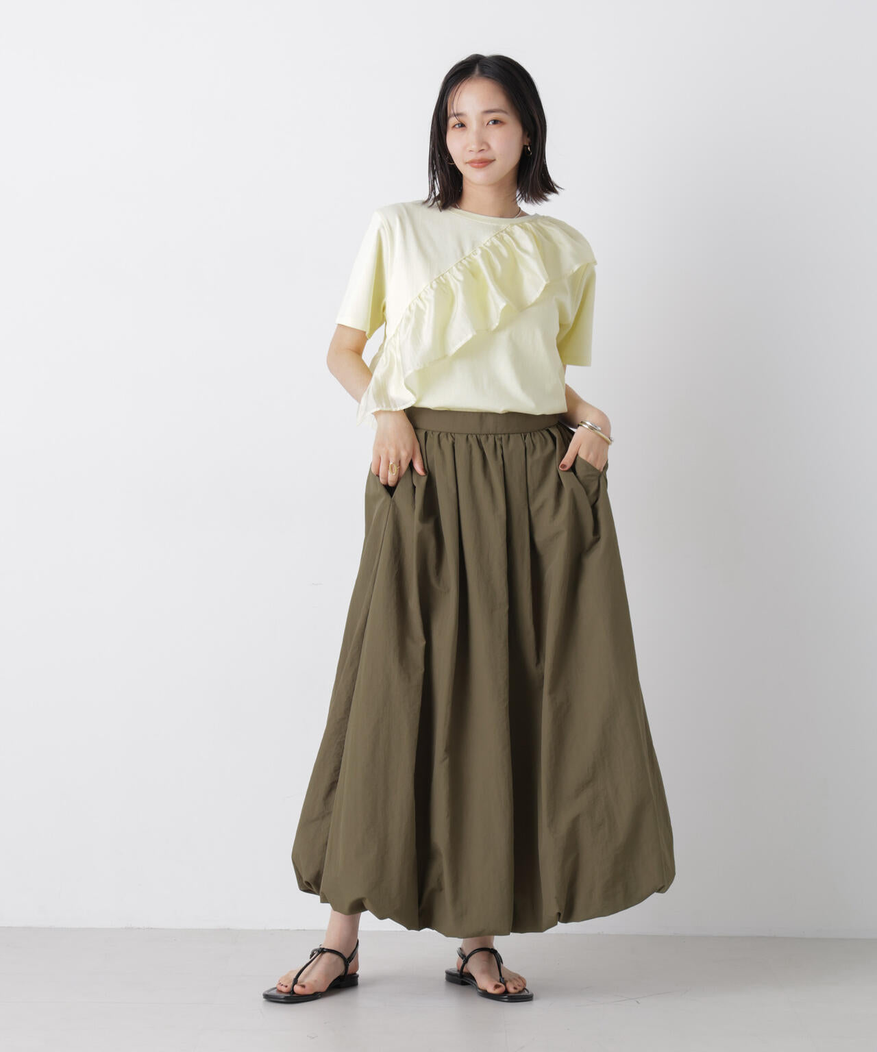 アシンメトリーフリル異素材コンビTシャツ