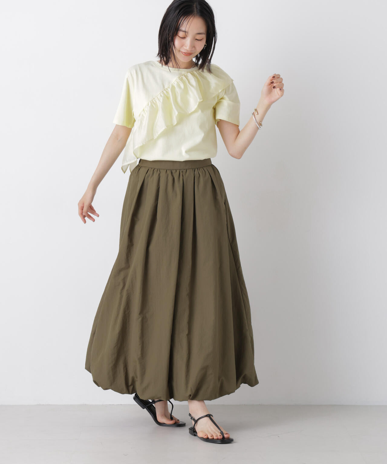 アシンメトリーフリル異素材コンビTシャツ