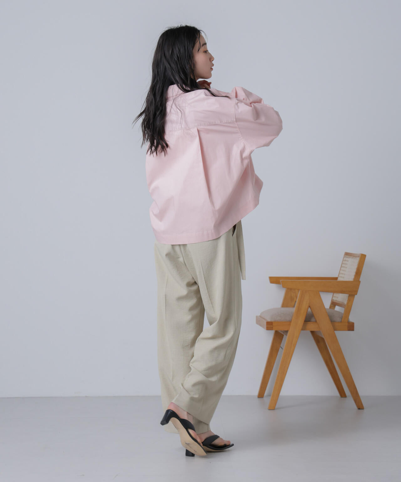 WEB限定/パールボタンクロップドシャツ