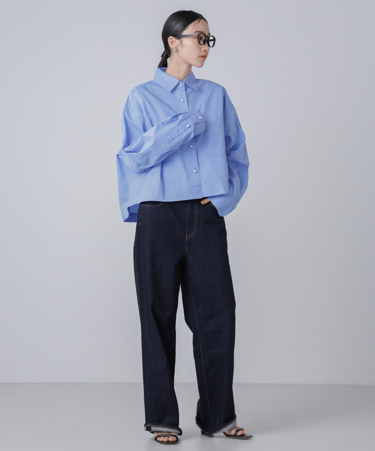 WEB限定/パールボタンクロップドシャツ