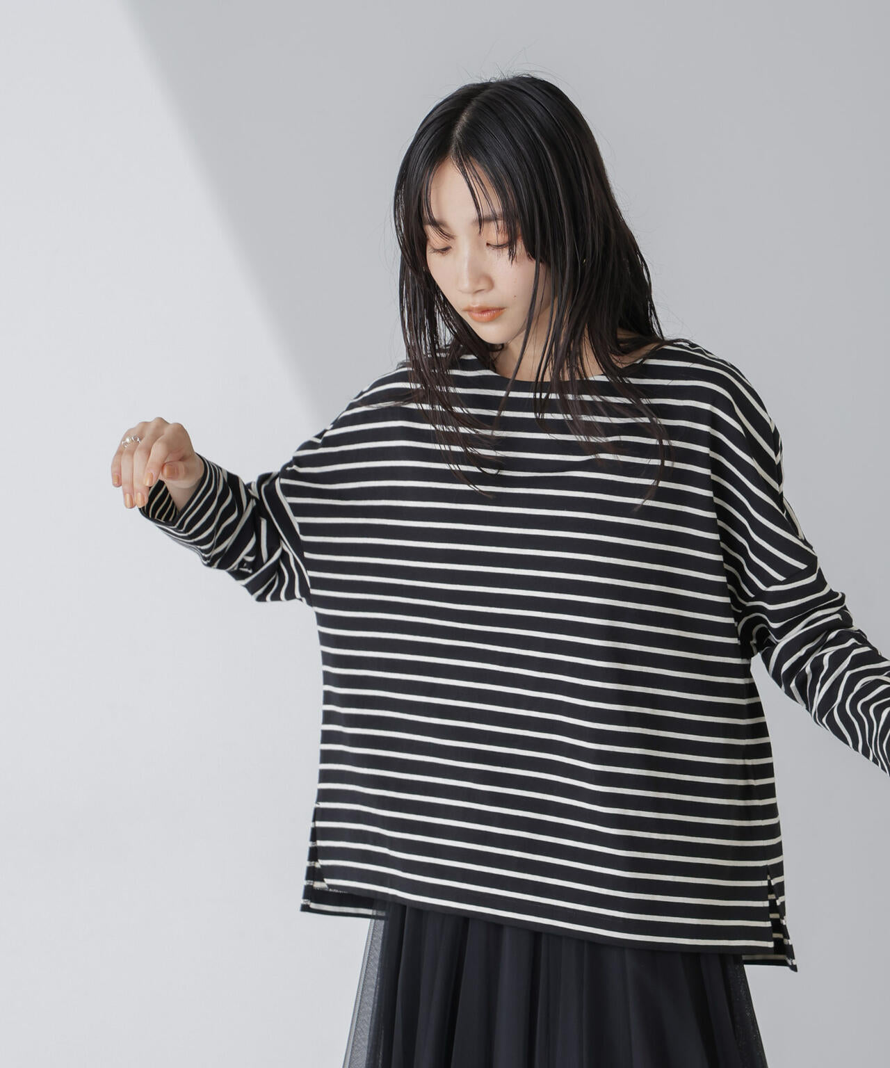 WEB限定/ボーダーワイドドロップトップス
