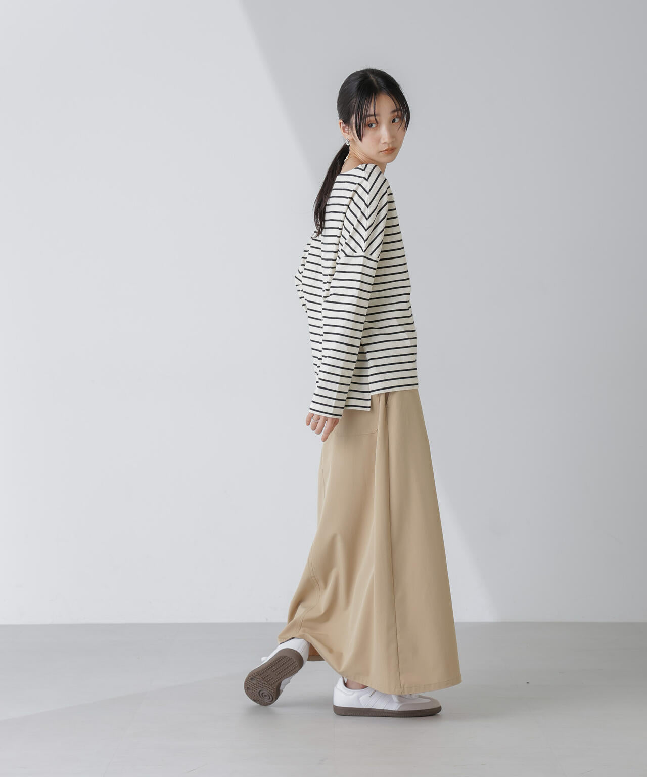 WEB限定/ボーダーワイドドロップトップス