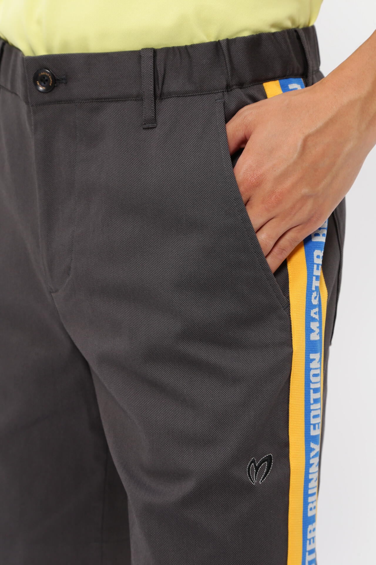 レトロレンジシャークスキンストレッチショートパンツ