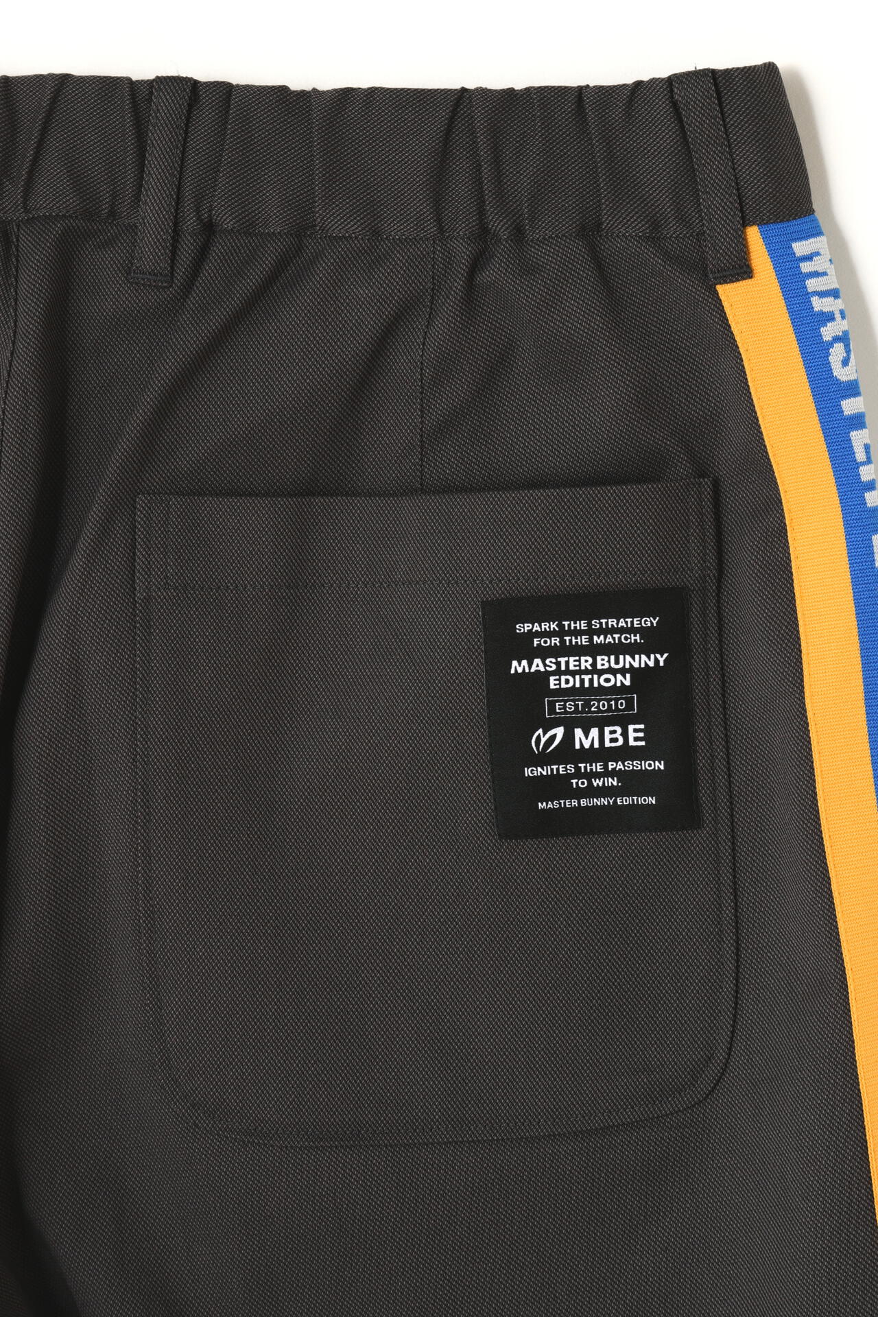 レトロレンジシャークスキンストレッチショートパンツ