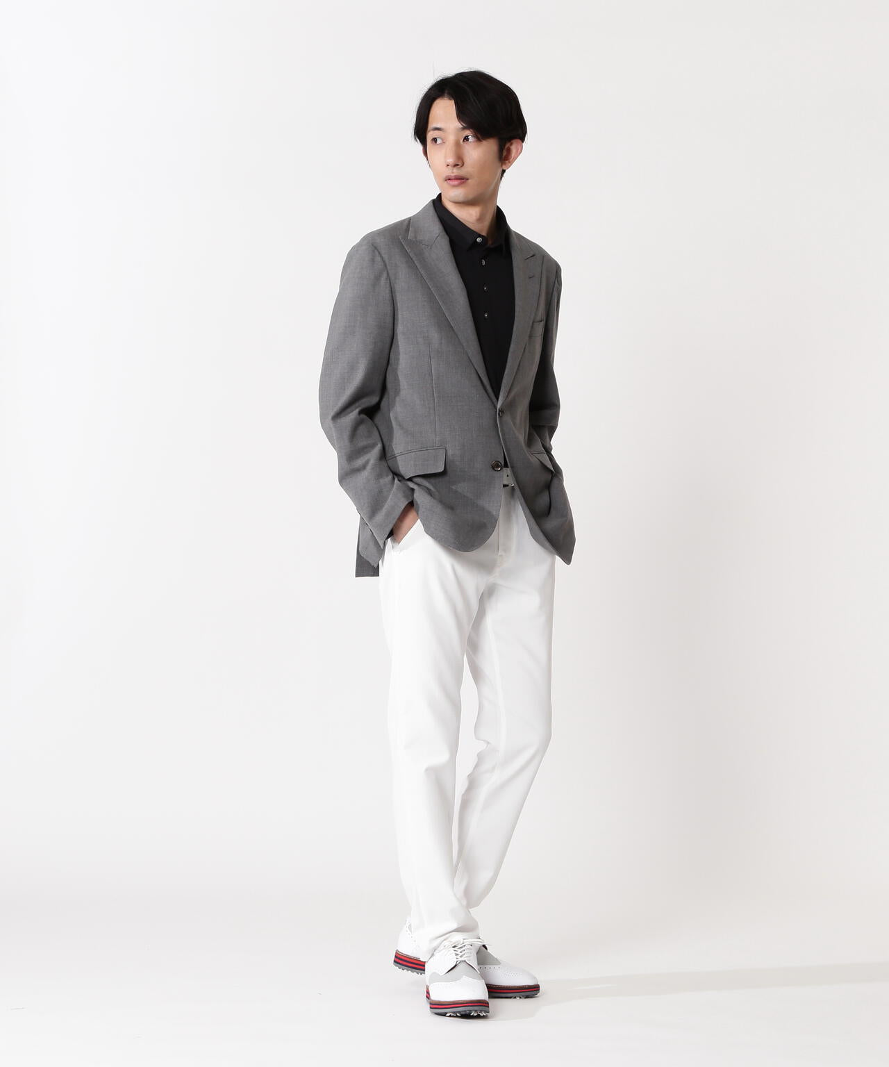 H:182cm/C:93/W:77/H:91 着用サイズ：5