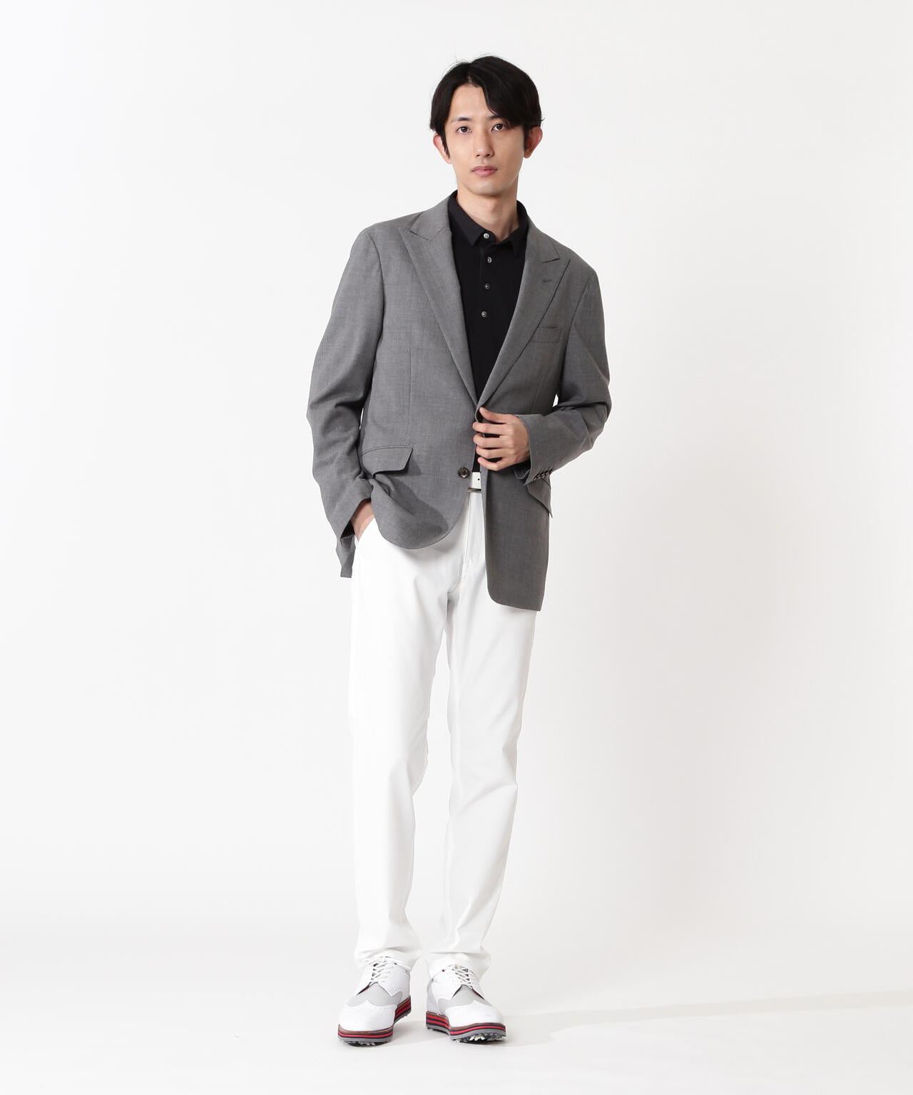 H:182cm/C:93/W:77/H:91 着用サイズ：5