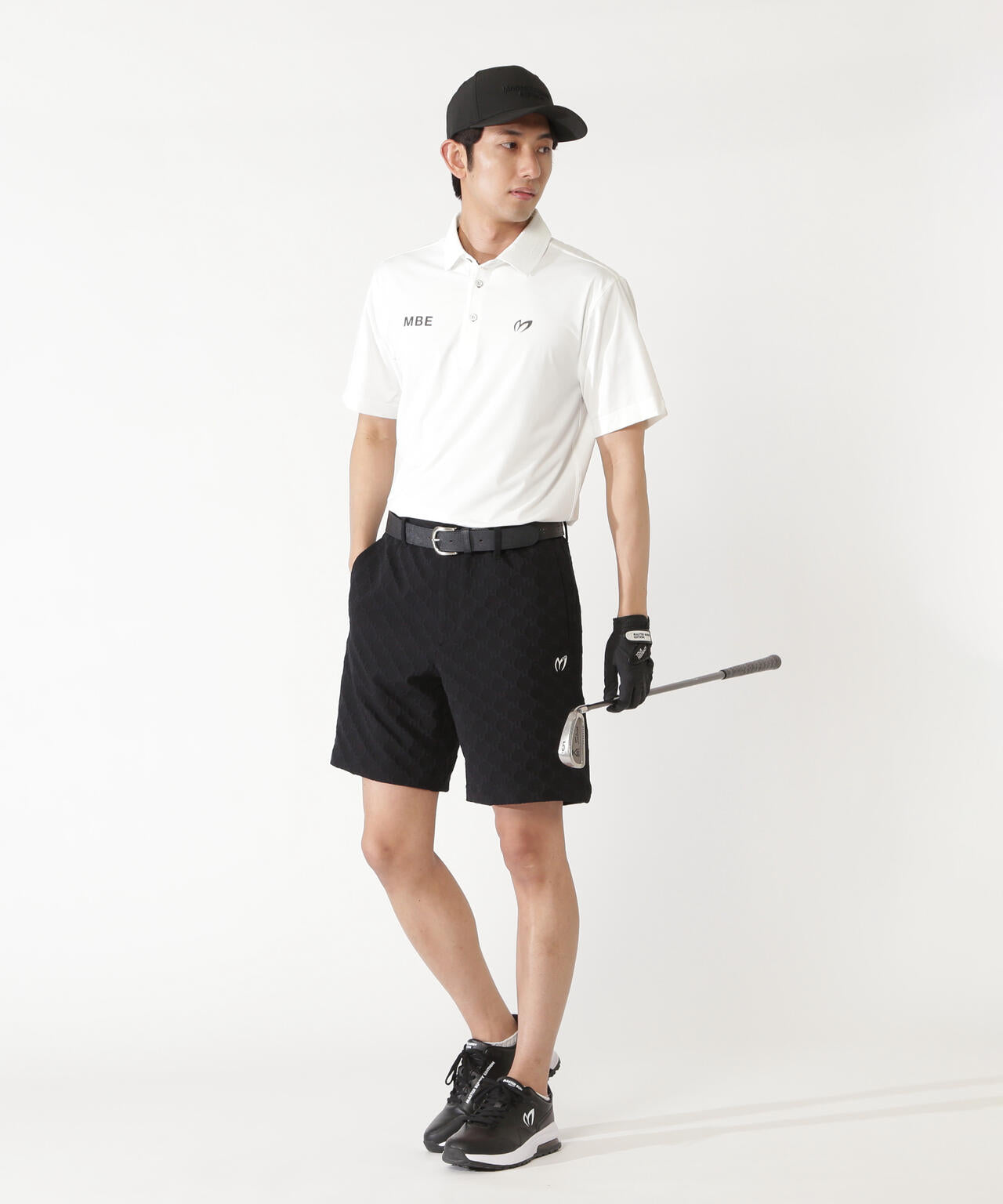H:182cm/C:93/W:77/H:91 着用サイズ：5