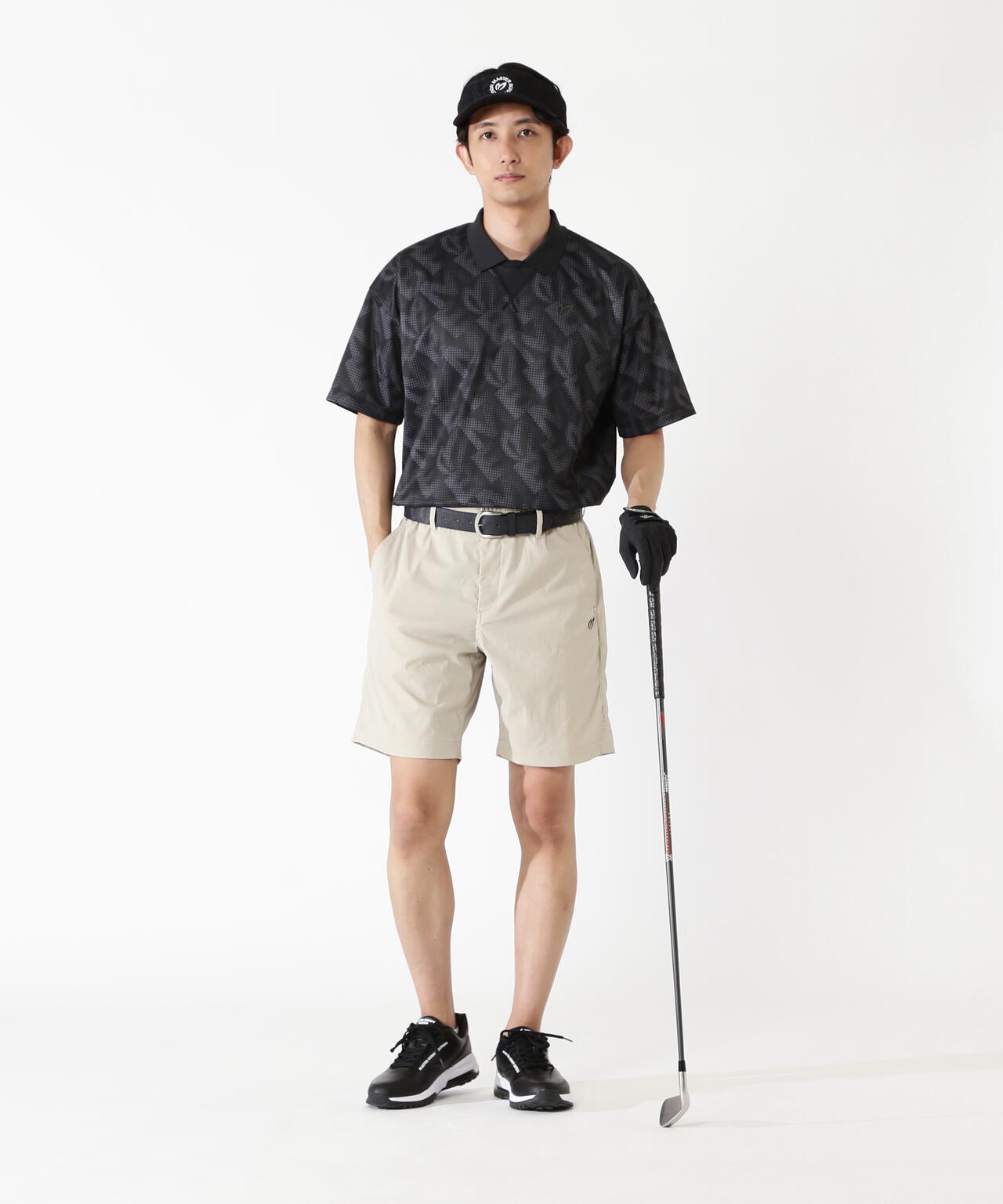 H:182cm/C:93/W:77/H:91 着用サイズ：5