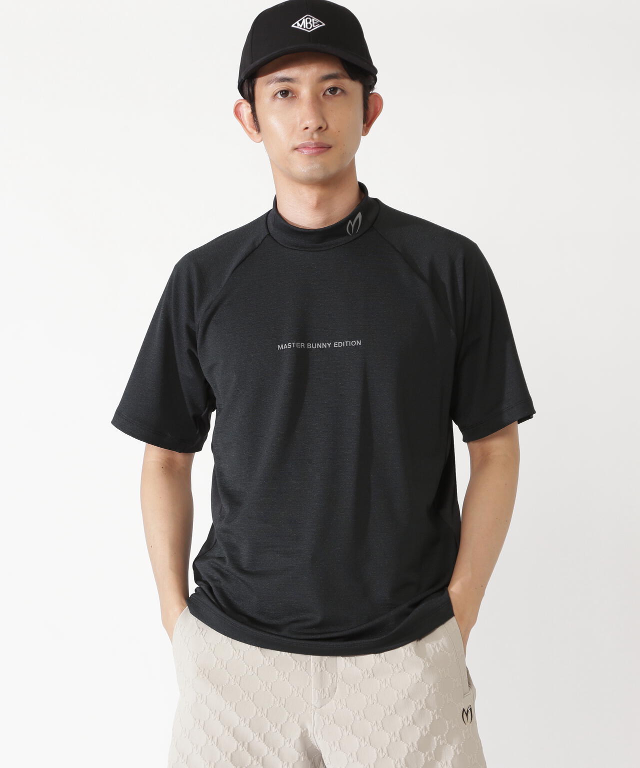 H:182cm/C:93/W:77/H:91 着用サイズ：5