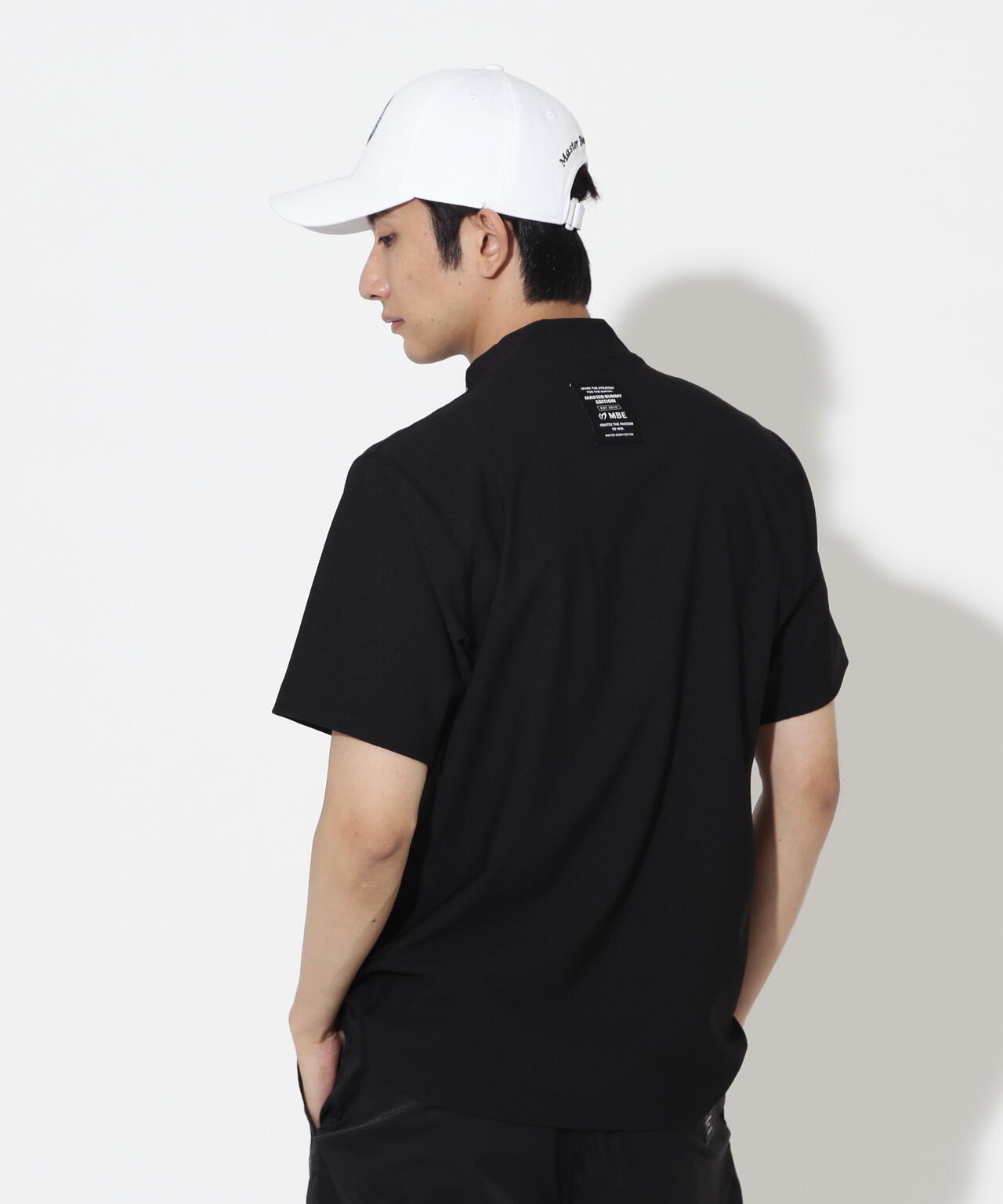 H:182cm/C:93/W:77/H:91 着用サイズ：5