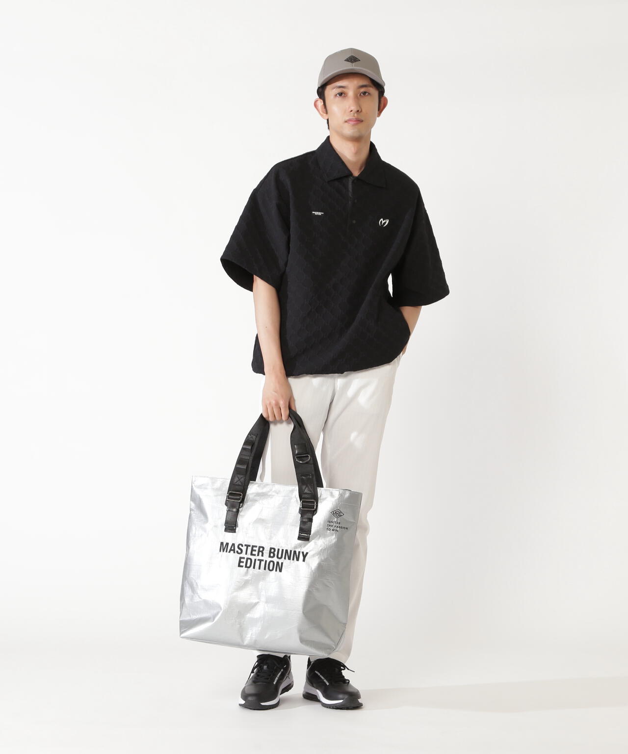 H:182cm/C:93/W:77/H:91