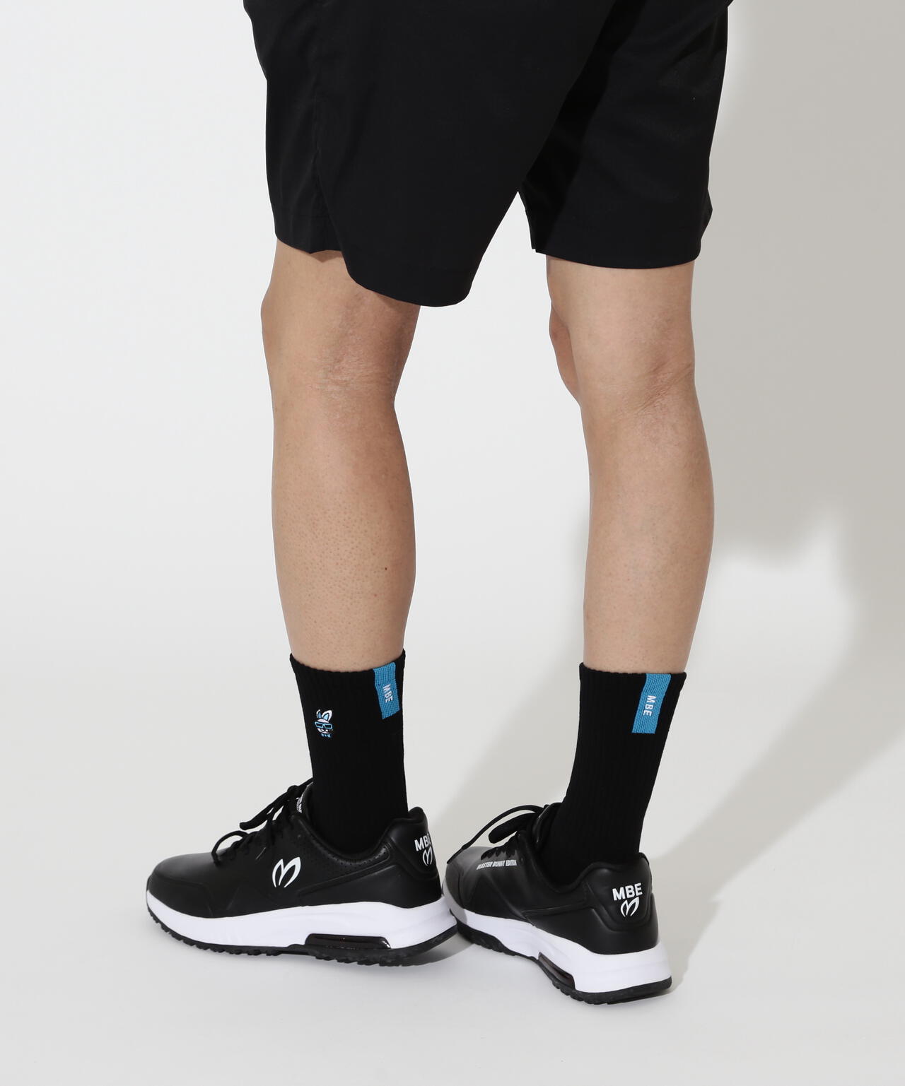 H:182cm/C:93/W:77/H:91