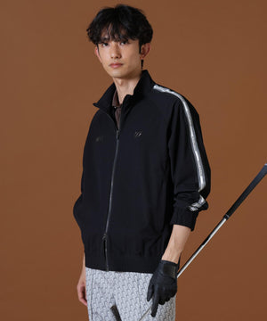 H:182cm/C:93/W:77/H:91 着用サイズ：5