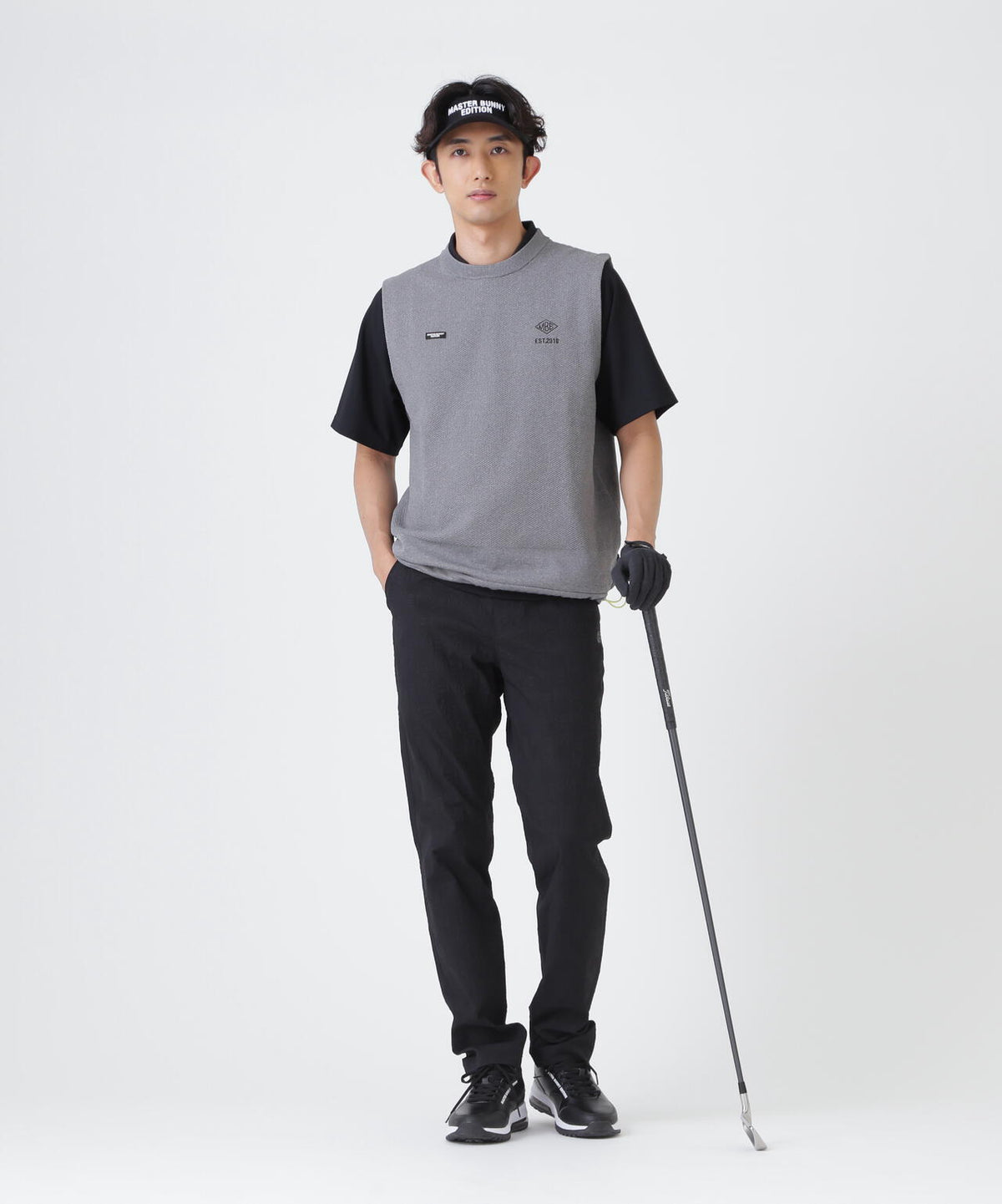 H:182cm/C:93/W:77/H:91 着用サイズ：5