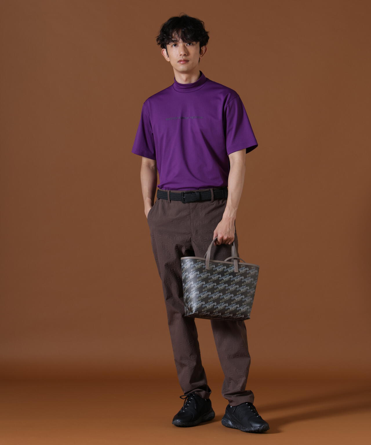 H:182cm/C:93/W:77/H:91 着用サイズ：5