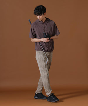 H:182cm/C:93/W:77/H:91 着用サイズ：5