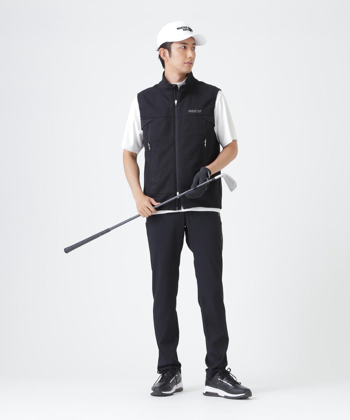 H:182cm/C:93/W:77/H:91 着用サイズ：5