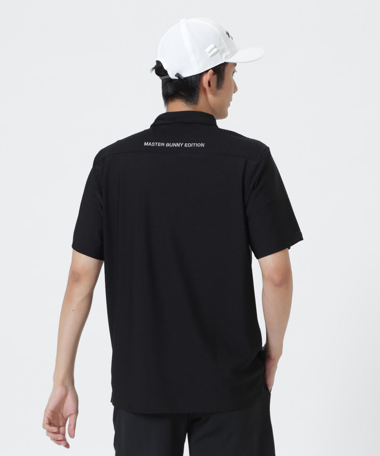 H:182cm/C:93/W:77/H:91 着用サイズ：5