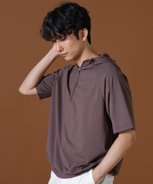 H:182cm/C:93/W:77/H:91 着用サイズ：5