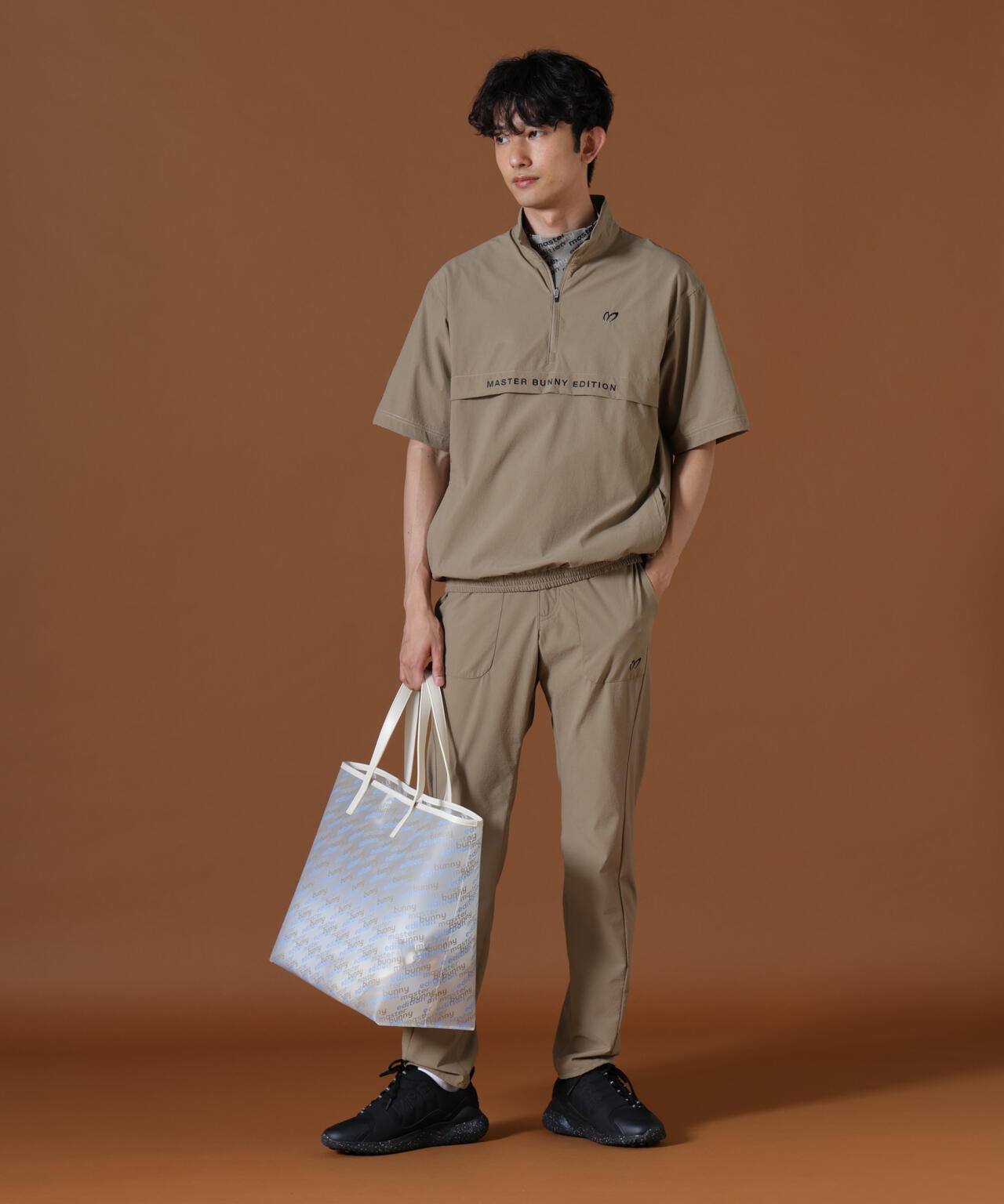 H:182cm/C:93/W:77/H:91 着用サイズ：5
