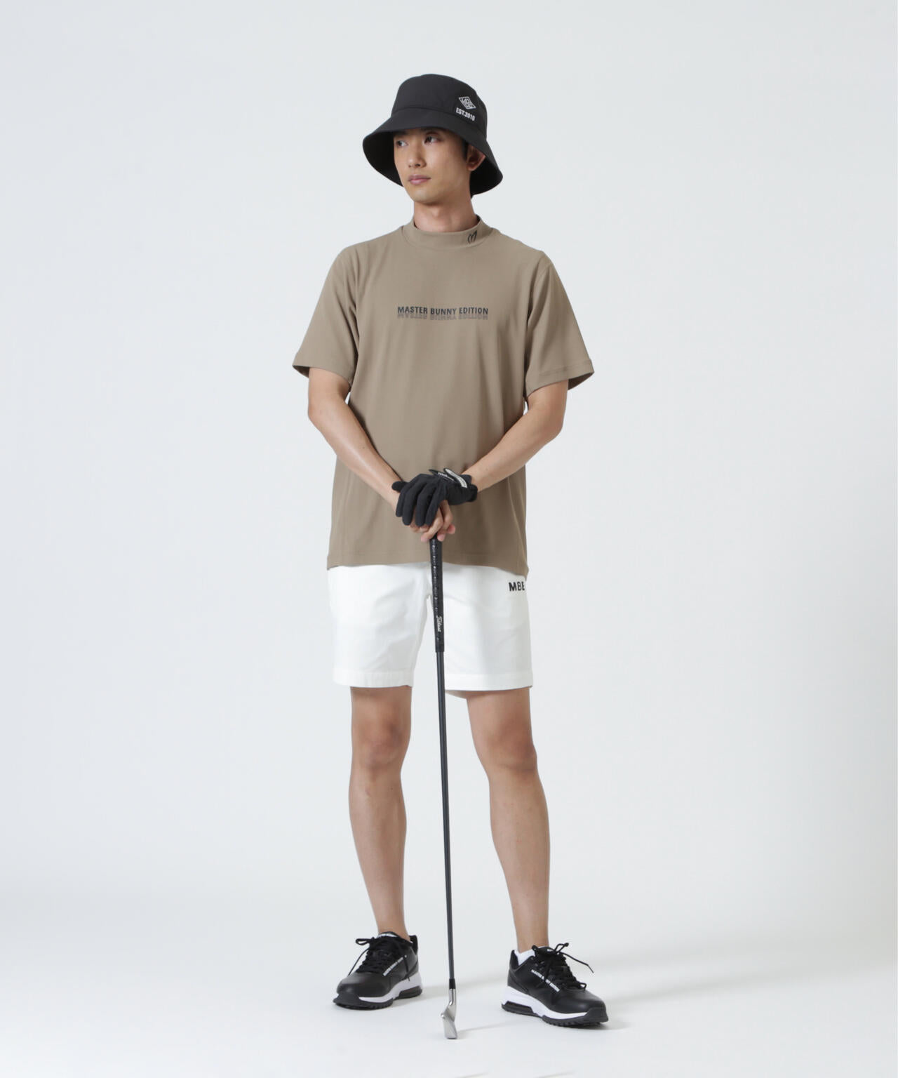 H:182cm/C:93/W:77/H:91 着用サイズ：5