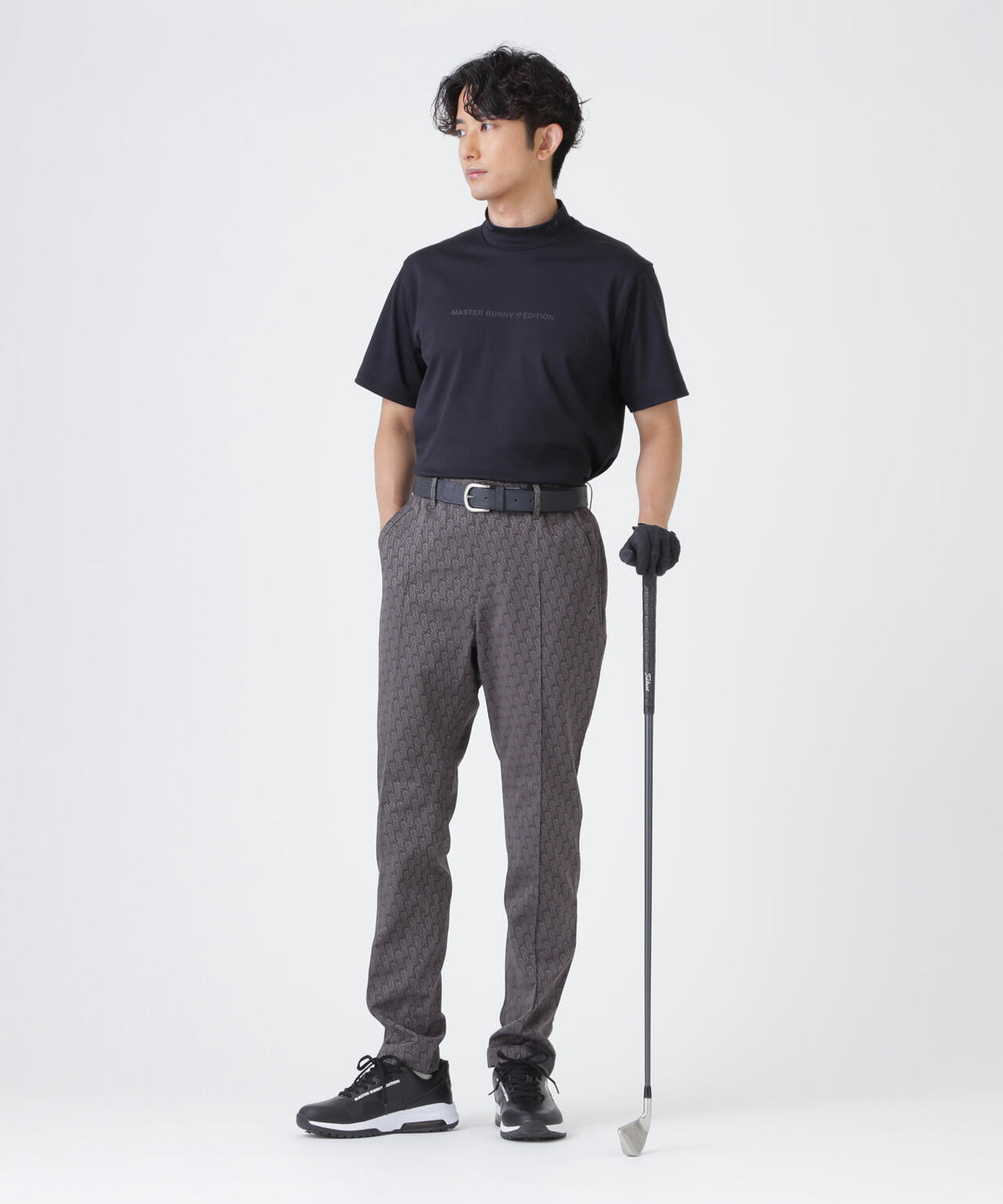H:182cm/C:93/W:77/H:91 着用サイズ：5