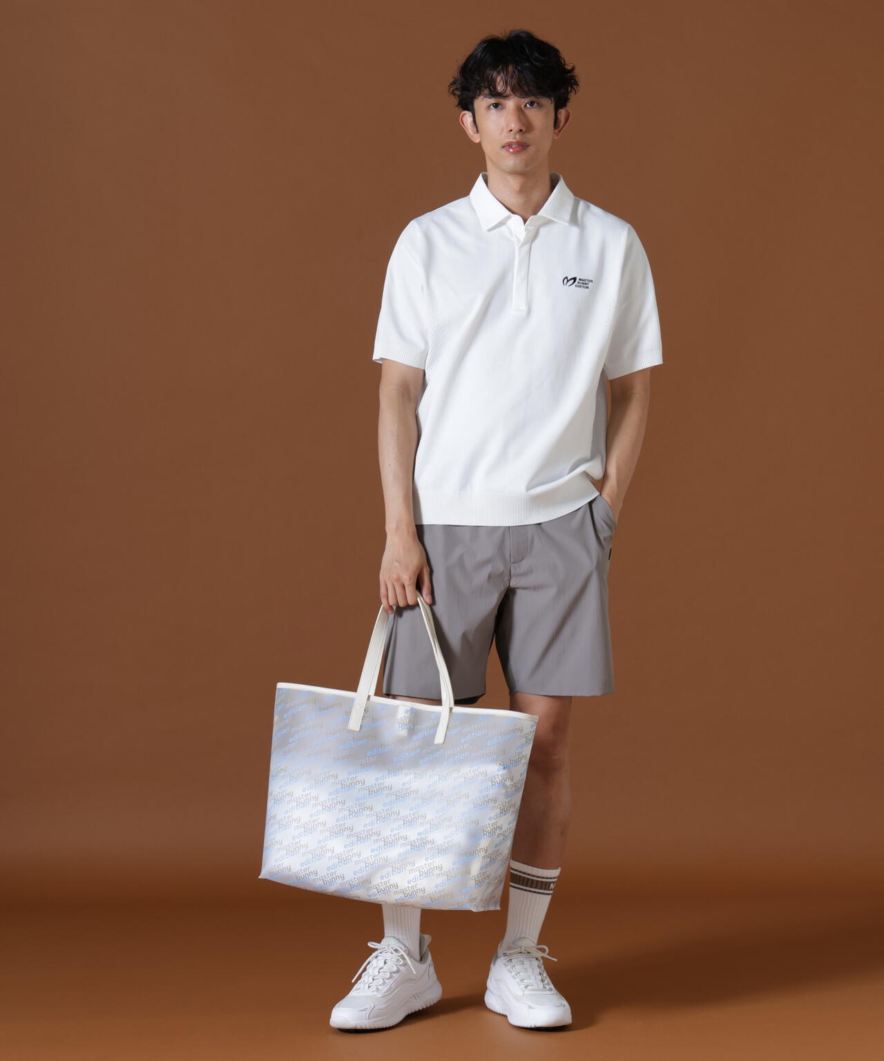 H:182cm/C:93/W:77/H:91 着用サイズ：5