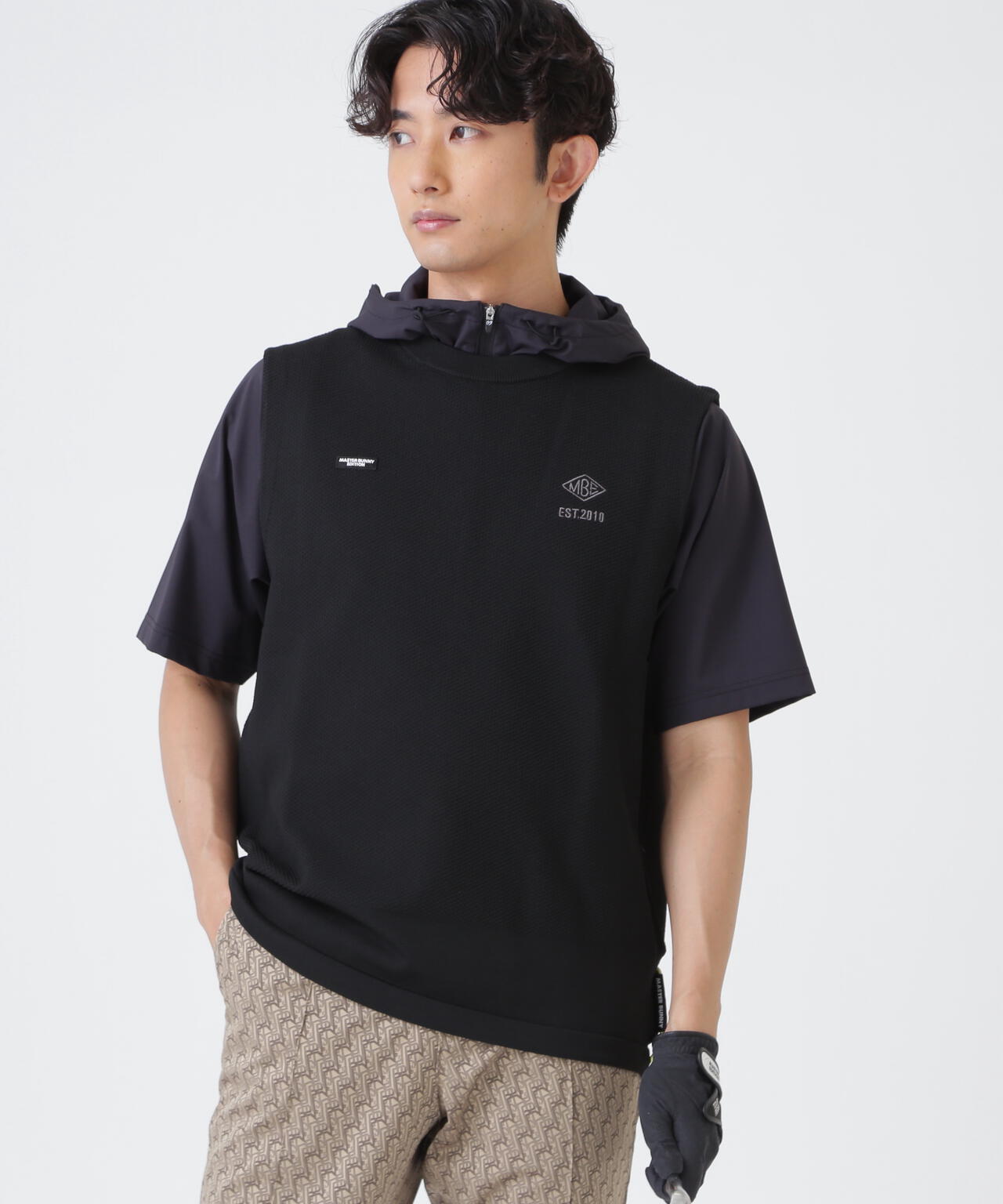 H:182cm/C:93/W:77/H:91 着用サイズ：5