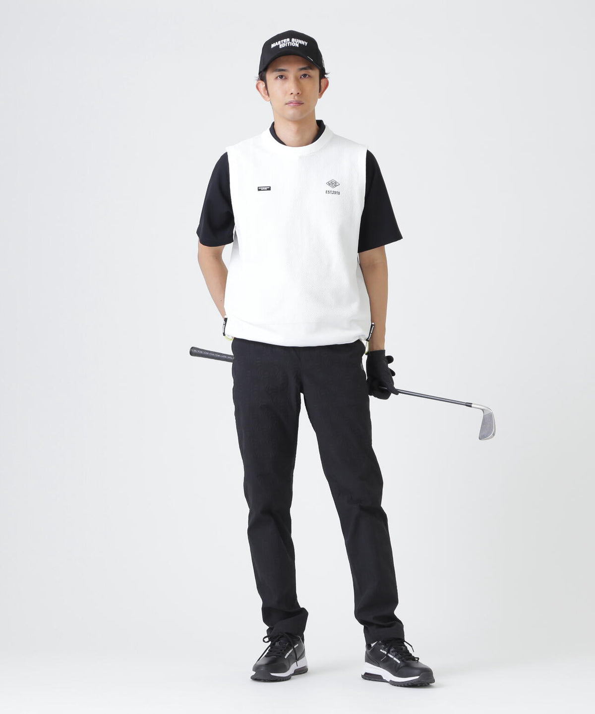 H:182cm/C:93/W:77/H:91 着用サイズ：5