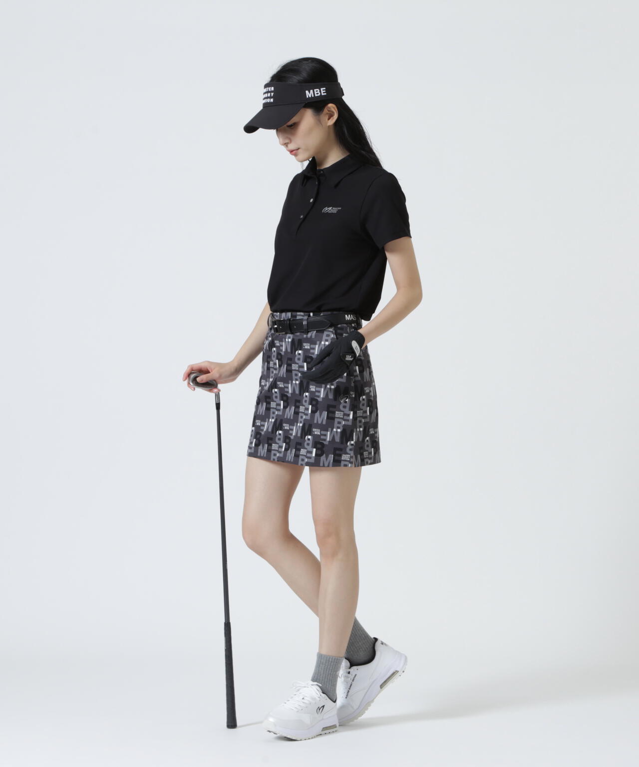 T:171cm/B:77/W:59・H:87 着用サイズ：1