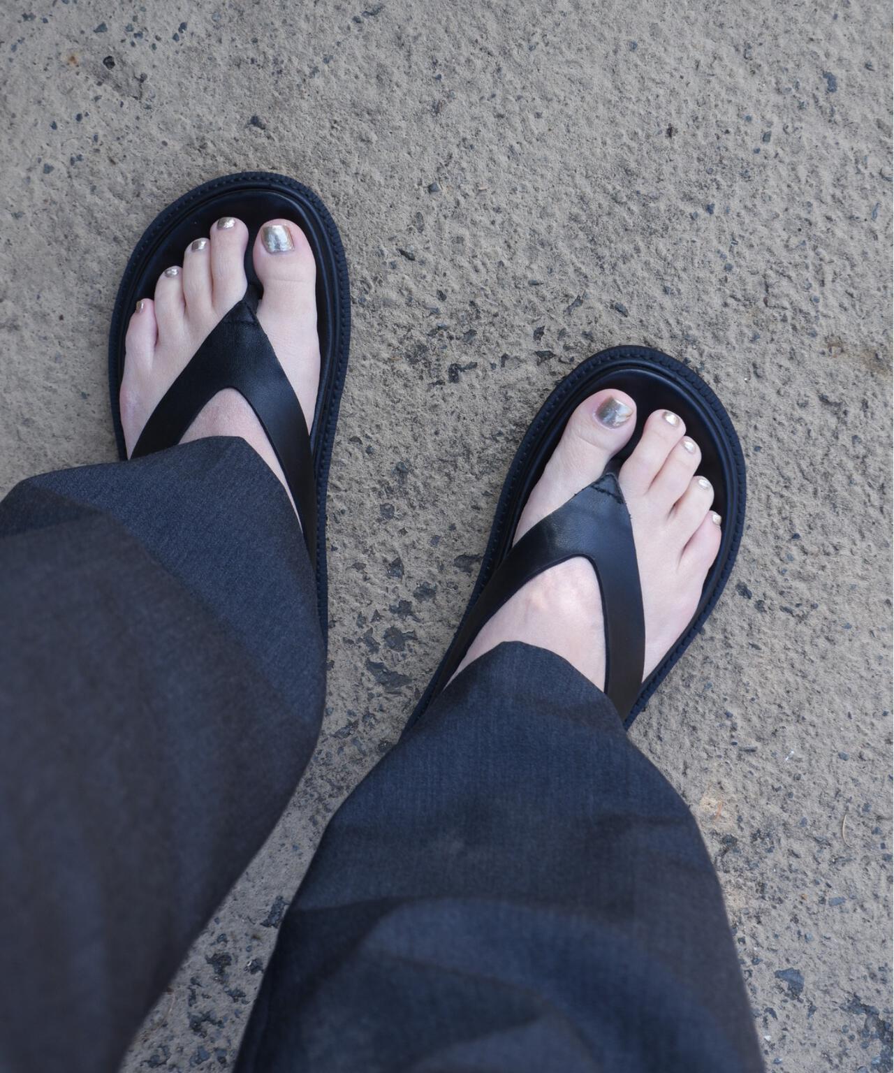 CAMINANDO/カミナンド　 THONG SLIDES トングスライド