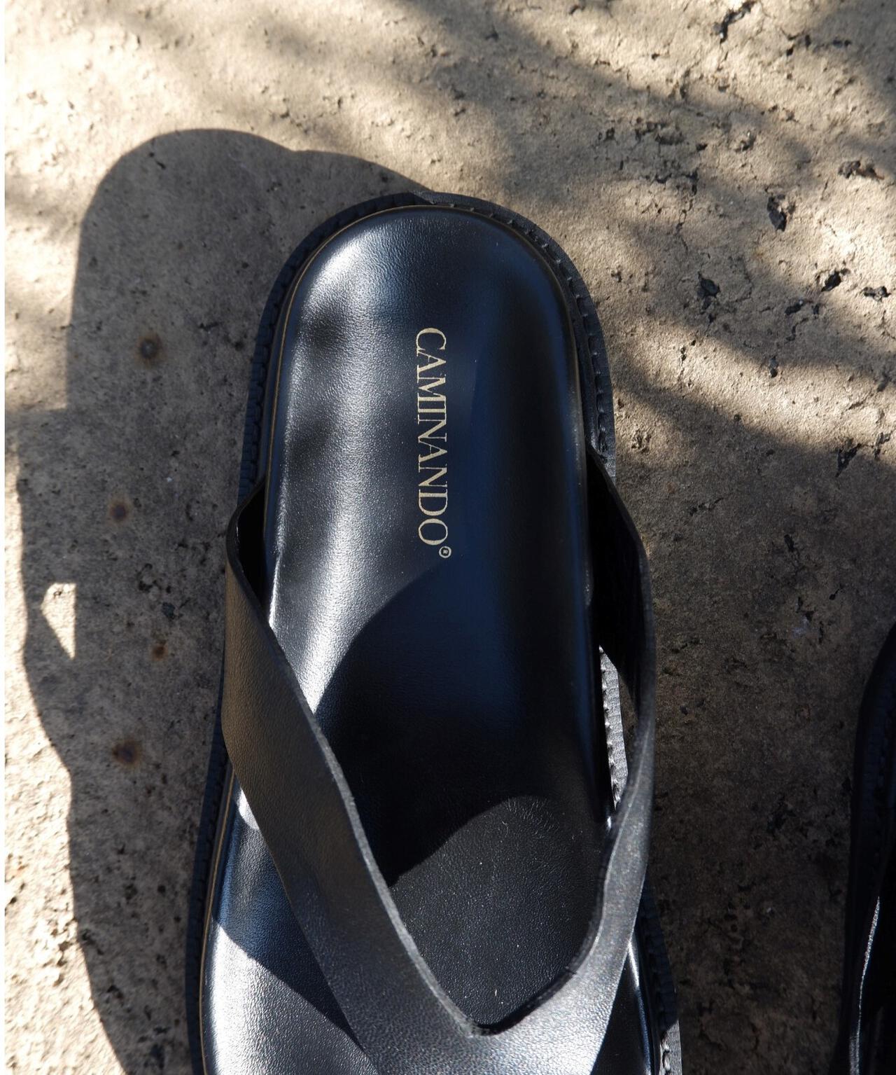 CAMINANDO/カミナンド　 THONG SLIDES トングスライド