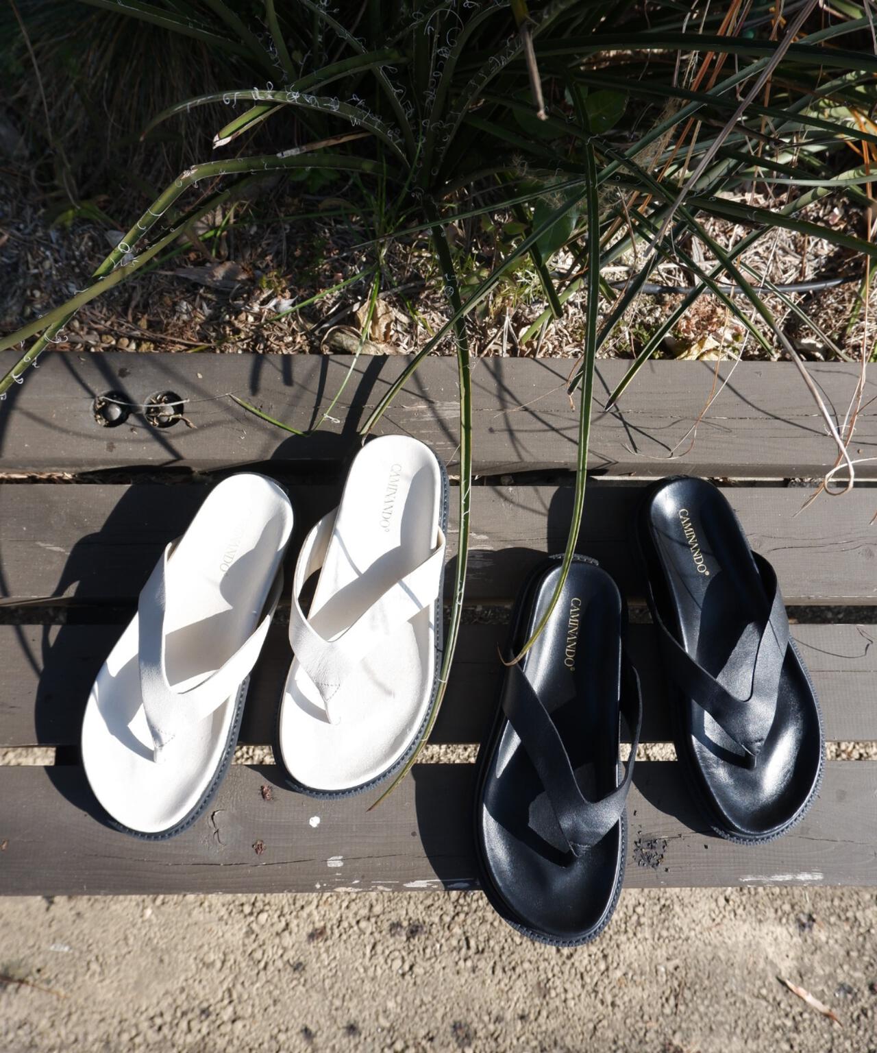 CAMINANDO/カミナンド　 THONG SLIDES トングスライド